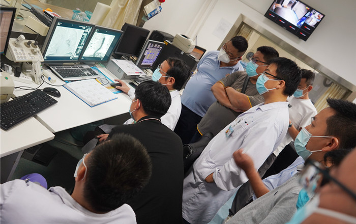 介入C型臂助力介入治療手術 介入C型臂助力介入治療手術