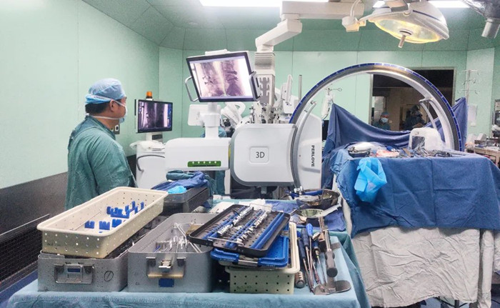 術中三維導航C臂手術場景 術中三維導航C臂手術場景